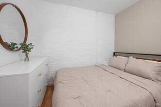 309 W 28th St in New York, NY - Building Photo - Building Photo