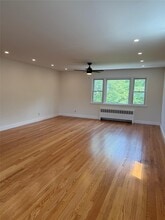 44 Wall St in Valhalla, NY - Building Photo - Building Photo