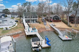 215 Mariners Pointe Rd in Prosperity, SC - Building Photo - Building Photo