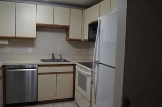 200 Ledgewood Dr in Stoneham, MA - Building Photo - Building Photo