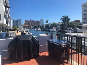 3642 NE 171 St in North Miami Beach, FL - Building Photo - Building Photo