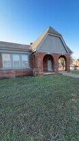 946 East Dr in Oklahoma City, OK - Building Photo