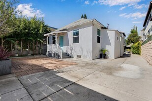 631 Indiana Ave in Los Angeles, CA - Building Photo