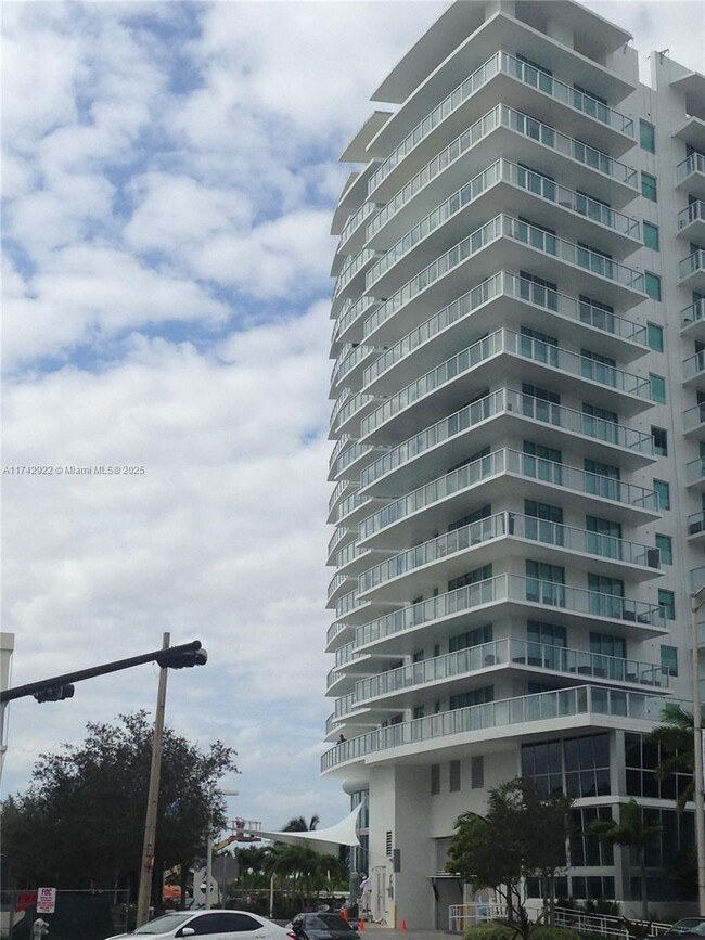 6700 Indian Creek Dr in Miami Beach, FL - Building Photo - Building Photo