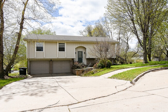 property at 10205 T Cir