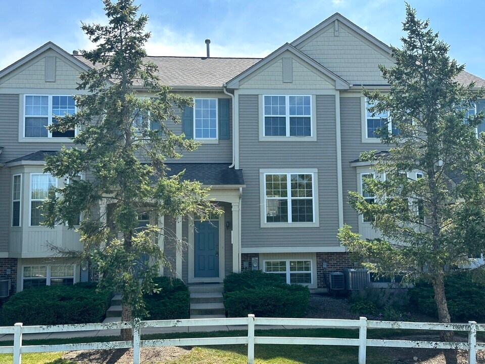 31782 Pine View Blvd in Lakemoor, IL - Building Photo