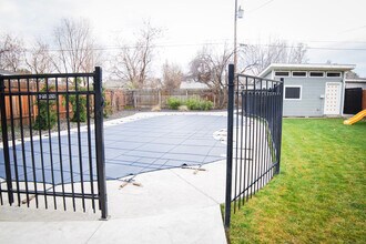 4811 W Rose Hl St in Boise, ID - Building Photo - Building Photo