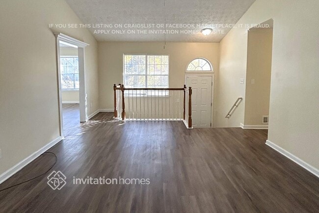 116 Lovejoy Cir in Powder Springs, GA - Foto de edificio - Building Photo