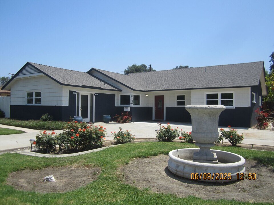 6256 Riverside Ave in Riverside, CA - Building Photo