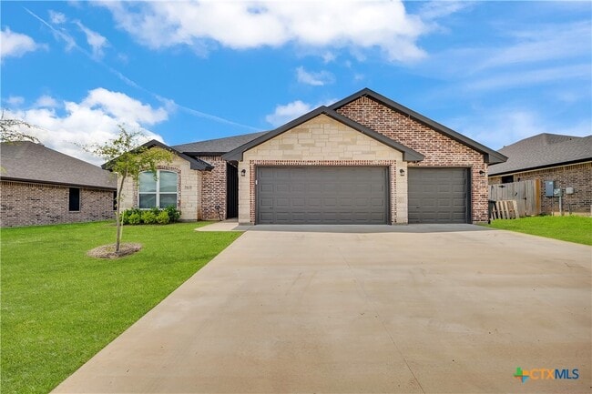 property at 7611 Iridium Dr