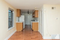 2036 W Charleston St, Unit 1F in Chicago, IL - Building Photo - Building Photo