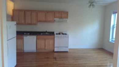2000 W Foster Ave in Chicago, IL - Building Photo - Building Photo