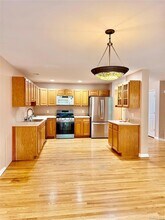 195 Pinebrook Dr in Hyde Park, NY - Building Photo - Building Photo