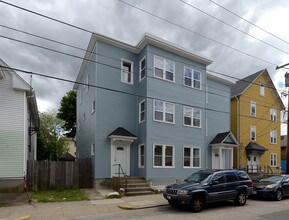 266 Cowden St in Central Falls, RI - Foto de edificio - Building Photo