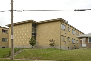 Woodbury Manor in St. Louis, MO - Building Photo