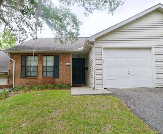 property at 815 Ashlyn Forest Dr