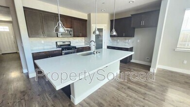 17848 Eastman Ct in Lathrop, CA - Building Photo - Building Photo