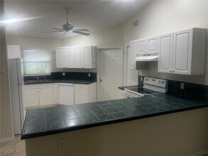 4620 SW 7th Pl in Cape Coral, FL - Building Photo - Building Photo