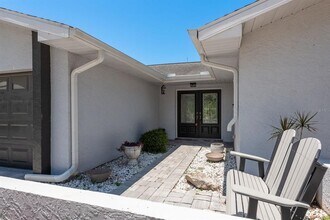 4246 Marine Pkwy in New Port Richey, FL - Building Photo - Building Photo