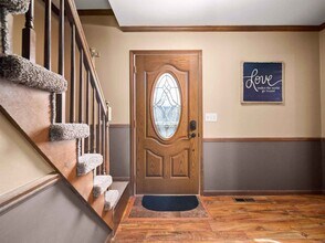 9034 Dunmore Ln in Fort Wayne, IN - Foto de edificio - Building Photo