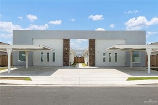 14 Ozark Ave in Mission, TX - Building Photo