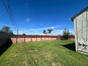 161 Fisher Ct in Calimesa, CA - Building Photo - Building Photo