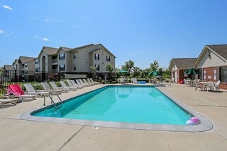 The Ridge of St. Joseph in St. Joseph, MO - Foto de edificio - Building Photo
