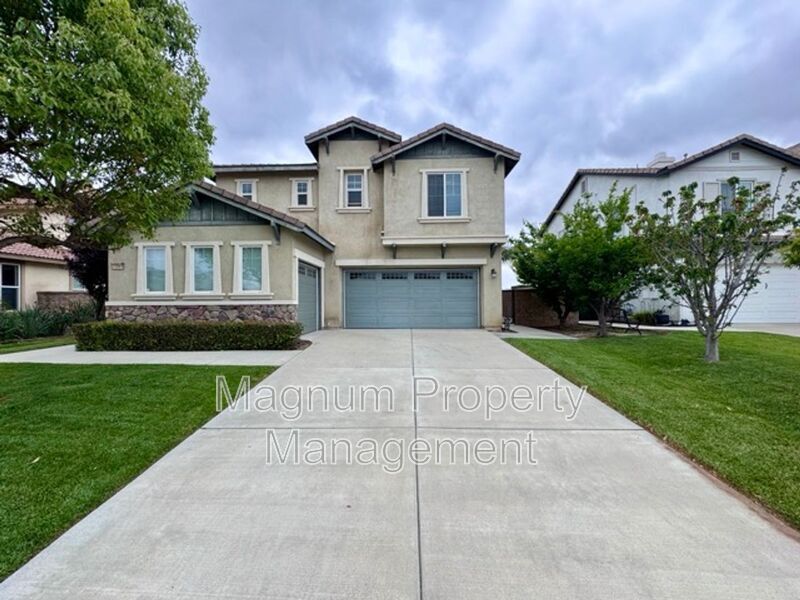 35889 Wolverine Ln in Murrieta, CA - Building Photo