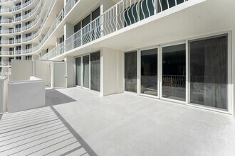 2774 S Ocean Blvd in Palm Beach, FL - Foto de edificio - Building Photo