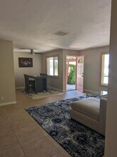 1343 E Osborn Rd in Phoenix, AZ - Building Photo - Building Photo