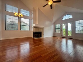 6608 Mesa Hollow Dr in Austin, TX - Building Photo - Building Photo