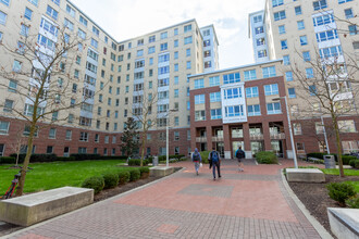 Valentine Commons in Raleigh, NC - Building Photo - Building Photo