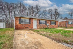 38 Verdi Cir in Newark, DE - Building Photo