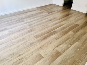 9797 Leawood Blvd in Houston, TX - Foto de edificio - Building Photo