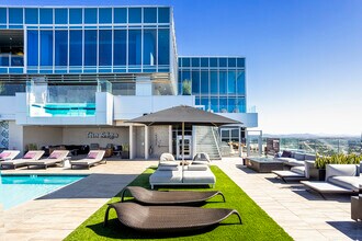 LUX by Garden in San Diego, CA - Building Photo - Building Photo