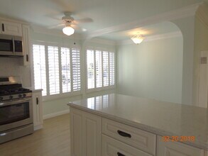 215 E El Portal in San Clemente, CA - Building Photo - Building Photo
