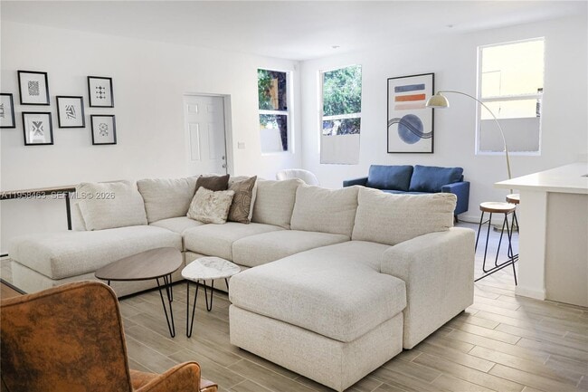 160 NE 57th St in Miami, FL - Building Photo - Building Photo