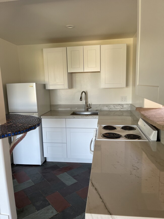 20964 Colina Dr in Topanga, CA - Building Photo - Building Photo