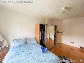 250 Beacon St, Unit #3L in Somerville, MA - Foto de edificio - Building Photo