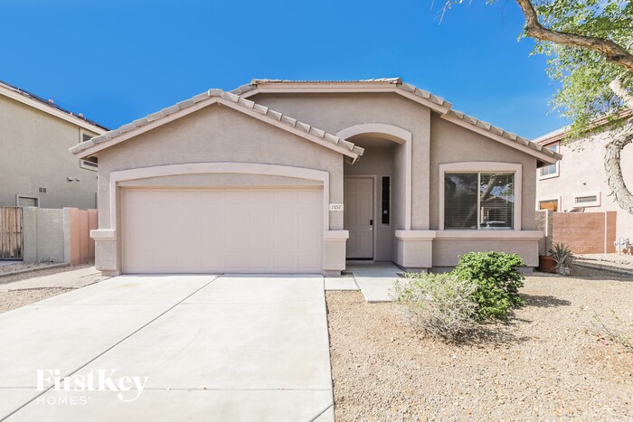 7157 W Kings Ave in Peoria, AZ - Building Photo