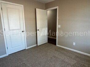 327 Impala Ct in Casa Grande, AZ - Building Photo - Building Photo