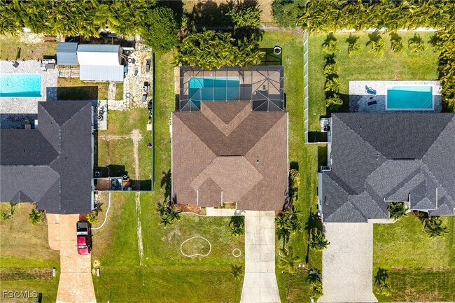 property at 2649 SW 32nd St