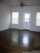 10818 Mathom Landing-Unit -1 in Universal City, TX - Building Photo - Building Photo