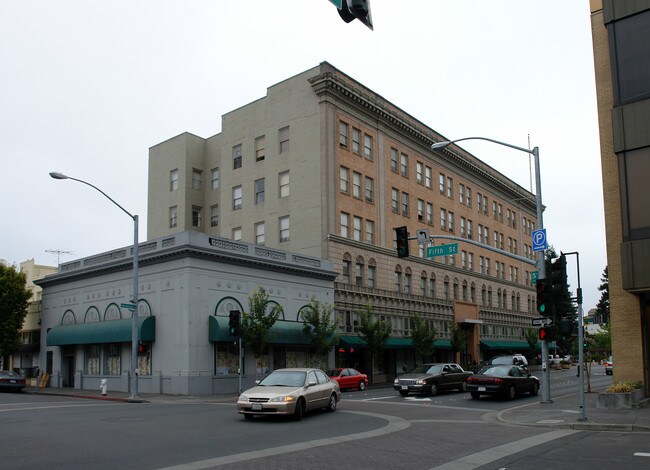 300-314 Mendocino Ave in Santa Rosa, CA - Building Photo - Building Photo