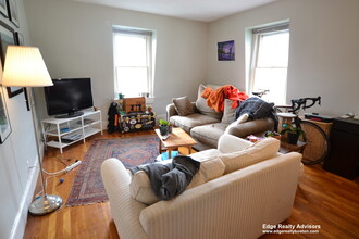 79 Austin St, Unit 3 in Boston, MA - Foto de edificio - Building Photo