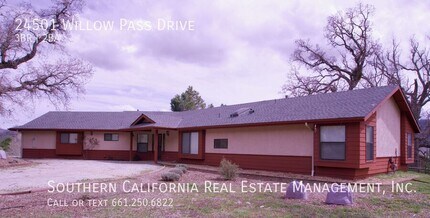 24501 Willow Pass Dr in Tehachapi, CA - Building Photo - Building Photo