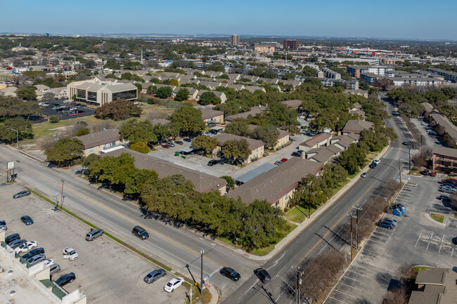 Wood Condominiums in San Antonio, TX - Building Photo - Building Photo