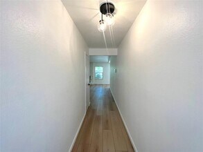 8021 Scotland Yard in Austin, TX - Building Photo - Building Photo