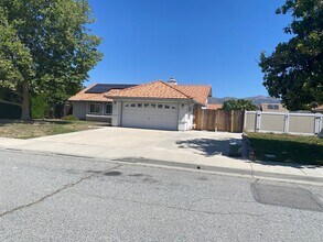 1637 Trinity Way in San Jacinto, CA - Building Photo - Building Photo