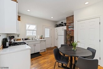 113 Maple Ave in Morristown, NJ - Building Photo - Building Photo